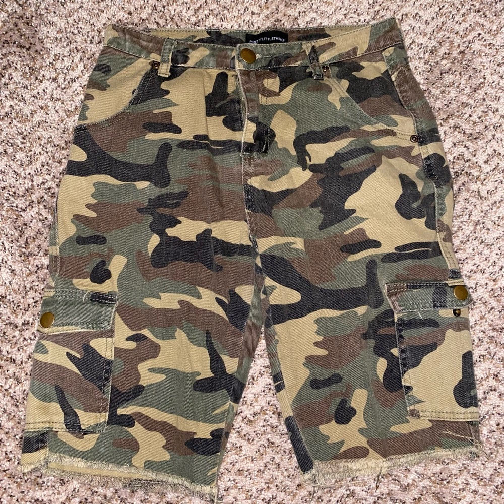 Camo Shorts; Bermuda style